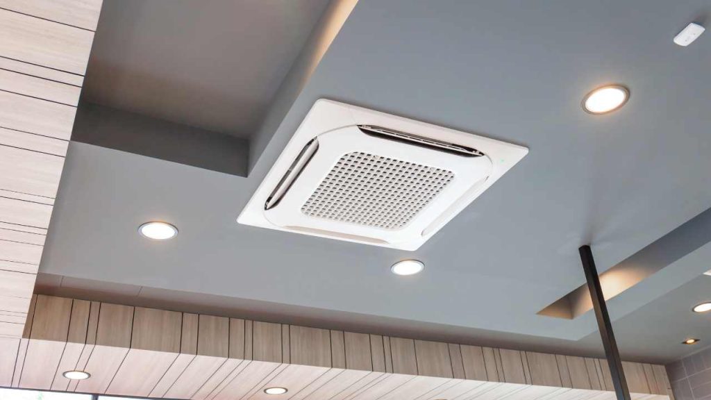 ventilation-removes-mould-from-bathroom-ceiling