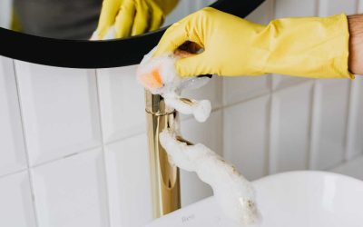 How to Spot Early Signs of Mould in Your Bathroom?